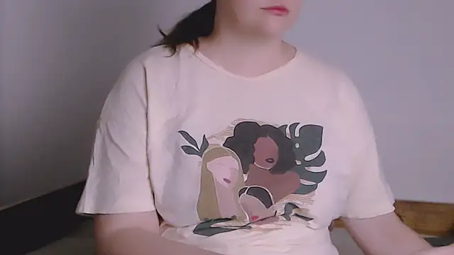 ChubbyMaia online show from June 2026 06:46:02 PM