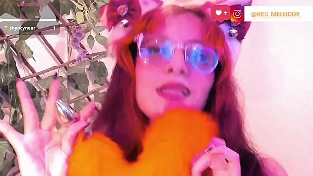 RedMeloddy online show from November 2025 08:14:01 PM