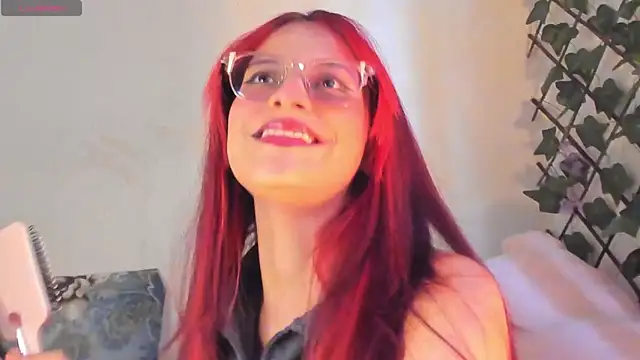 RedMeloddy online show from November 2025 09:37:01 PM