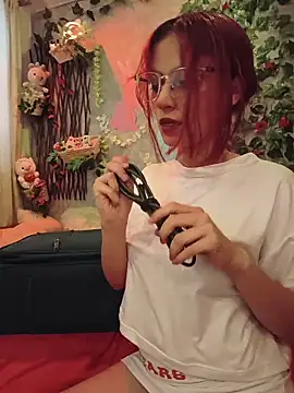 RedMeloddy online show from April 2026 10:44:02 PM