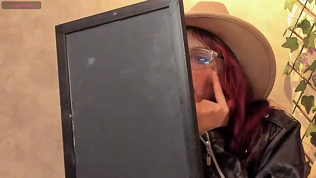 RedMeloddy online show from March 2026 01:01:02 AM