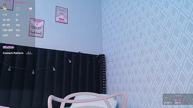 Snapshot of littleebonymommy chatting on September 2025 08:15:01 PM littleebonymommy online show from September 2025 08:15:01 PM