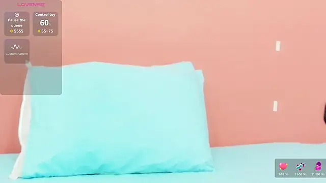 Snapshot of littleebonymommy chatting on October 2025 02:55:02 AM littleebonymommy online show from October 2025 02:55:02 AM