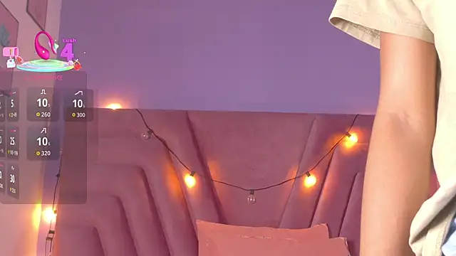 Snapshot of littleebonymommy chatting on December 2025 08:32:02 PM littleebonymommy online show from December 2025 08:32:02 PM