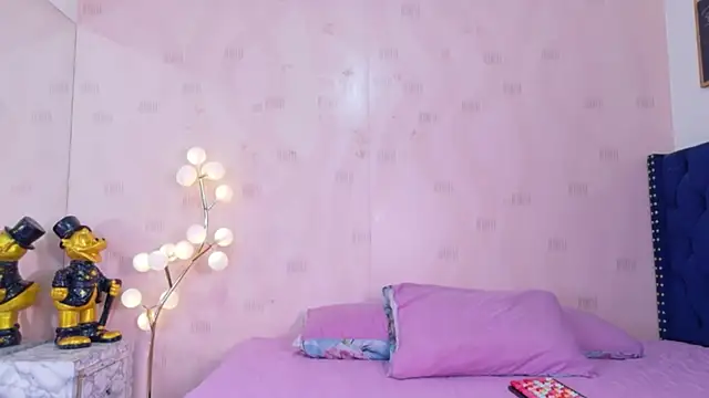 littleebonymommy online show from May 2026 07:30:01 PM