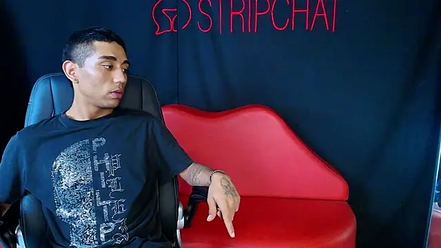 Snapshot of Annyeli chatting on June 2026 03:22:01 AM Annyeli online show from June 2026 03:22:01 AM