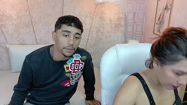 Snapshot of Annyeli chatting on October 2025 01:43:02 PM Annyeli online show from October 2025 01:43:02 PM