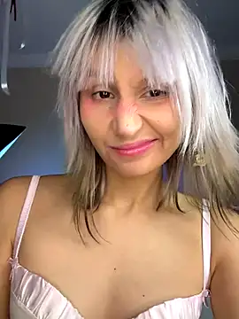 bigbabykiki online show from November 2025 06:52:02 PM