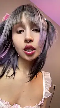 bigbabykiki online show from April 2026 05:31:01 PM