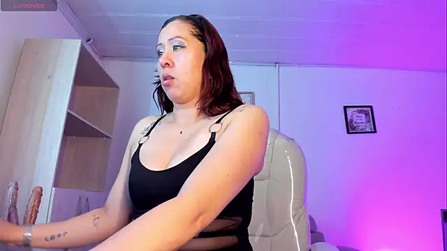 Alexx Scoot online show from December 2025 05:35:01 PM