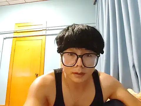handsome1069 online show from October 2025 04:15:02 PM