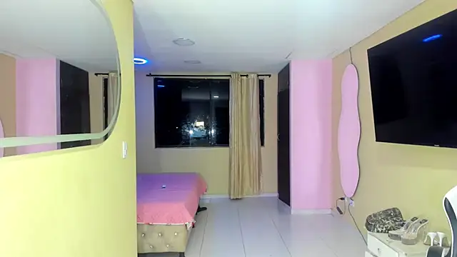 AlessaEcheverri online show from April 2026 01:45:01 AM