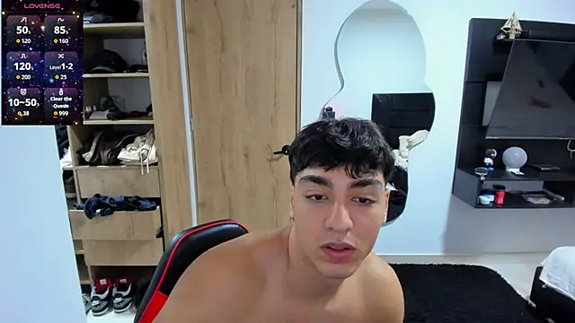 Cristhian Evans online show from October 2025 01:23:01 PM