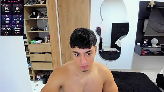 Cristhian Evans online show from September 2025 02:33:02 PM