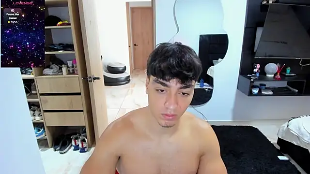 Cristhian Evans online show from October 2025 12:07:01 PM