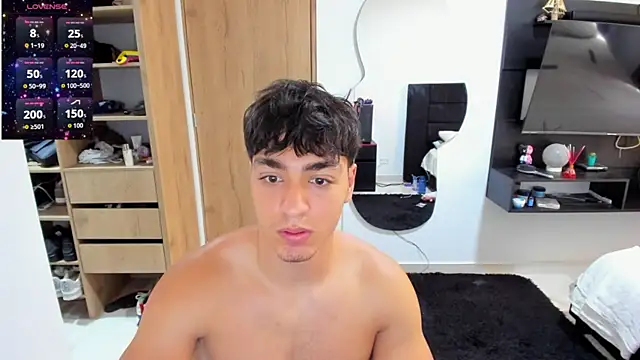 Cristhian Evans online show from October 2025 02:47:02 PM