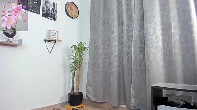 Snapshot of SophieBaker__ chatting on November 2025 01:53:01 AM SophieBaker online show from November 2025 01:53:01 AM