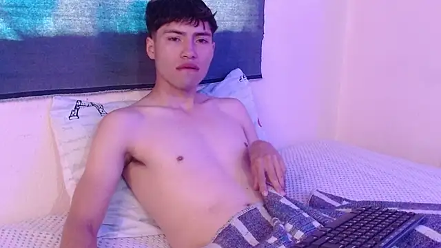 Snapshot of nolanjay_ chatting on February 2025 02:13:02 PM nolanjay online show from February 2025 02:13:02 PM