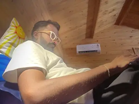 Snapshot of bigfatdick111 chatting on February 2026 07:59:02 PM bigfatdick111 online show from February 2026 07:59:02 PM