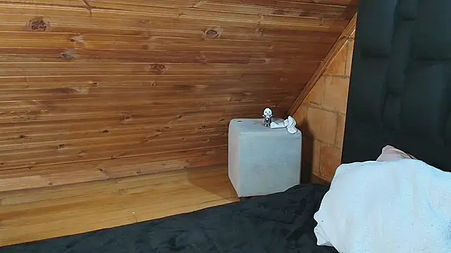 Justyn Ross online show from November 2025 06:29:01 AM