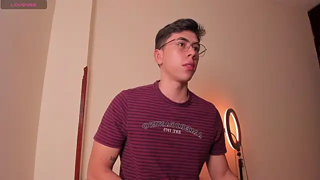 Snapshot of Alexx_oconnor chatting on February 2025 01:19:01 PM Alexx oconnor online show from February 2025 01:19:01 PM