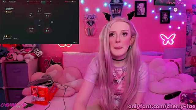 Snapshot of CherryFae chatting on November 2025 03:32:02 AM CherryFae online show from November 2025 03:32:02 AM