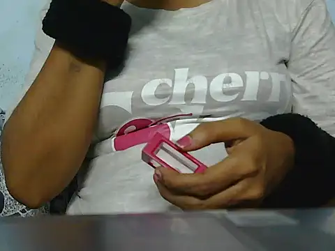 Snapshot of Thimiralagi chatting on April 2026 04:14:02 PM Thimiralagi online show from April 2026 04:14:02 PM