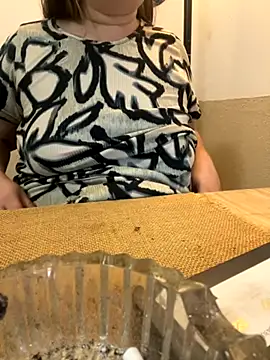 Popinasq online show from November 2025 09:18:02 PM