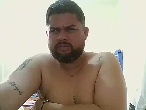 GABRIELGARCIA1313 online show from February 2026 06:41:02 PM