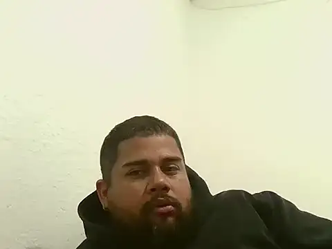 GABRIELGARCIA1313 online show from February 2026 01:01:02 AM