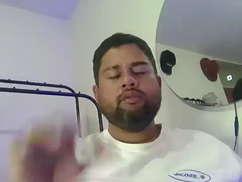 GABRIELGARCIA1313 online show from June 2026 10:04:02 PM