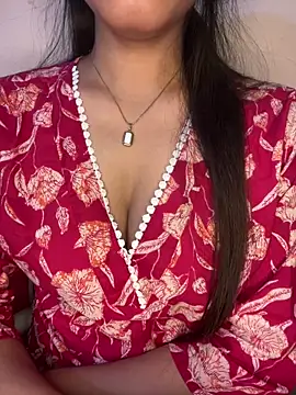 Snapshot of _riyaahahaha_ chatting on October 2025 11:22:01 AM  riyaahahaha  online show from October 2025 11:22:01 AM