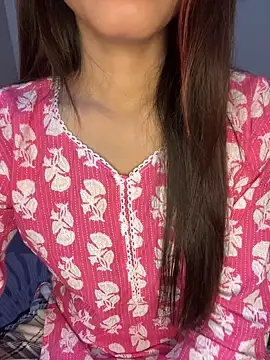 Snapshot of _riyaahahaha_ chatting on January 2025 01:46:02 PM  riyaahahaha  online show from January 2025 01:46:02 PM