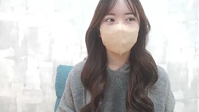 Snapshot of LOVE_MOMO_LOVE chatting on December 2024 11:44:02 AM LOVE MOMO LOVE online show from December 2024 11:44:02 AM