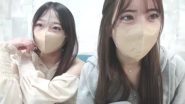 Snapshot of LOVE_MOMO_LOVE chatting on February 2025 12:00:02 PM LOVE MOMO LOVE online show from February 2025 12:00:02 PM