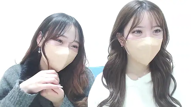 Snapshot of LOVE_MOMO_LOVE chatting on February 2025 11:46:02 AM LOVE MOMO LOVE online show from February 2025 11:46:02 AM