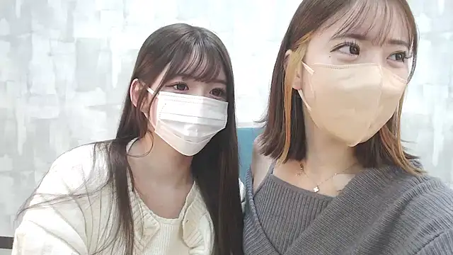 Snapshot of LOVE_MOMO_LOVE chatting on January 2025 11:44:02 AM LOVE MOMO LOVE online show from January 2025 11:44:02 AM