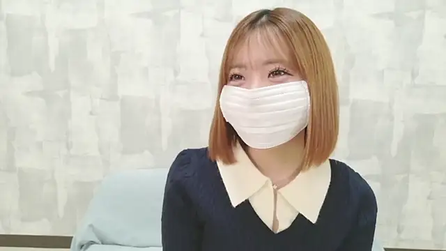 LOVE MOMO LOVE online show from May 2026 10:51:02 AM