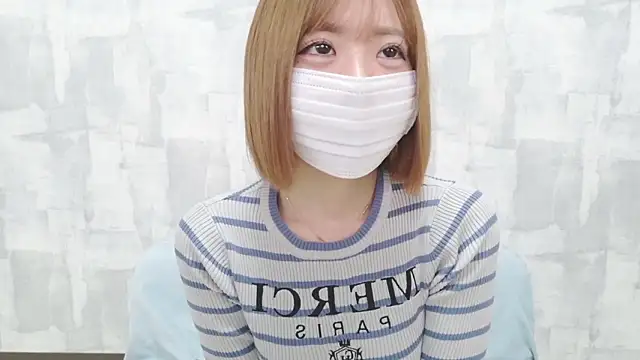 LOVE MOMO LOVE online show from April 2026 12:45:02 PM