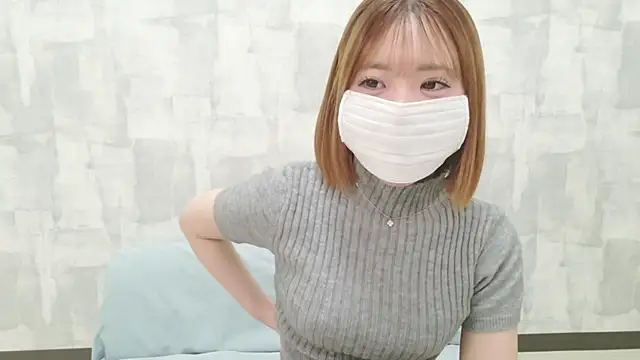 LOVE MOMO LOVE online show from May 2026 10:49:01 AM