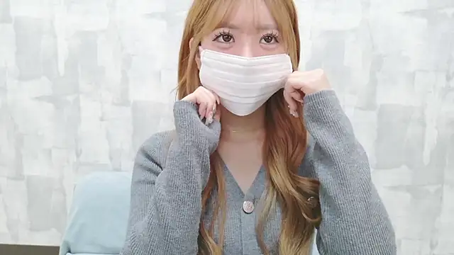 LOVE MOMO LOVE online show from March 2026 11:42:01 AM