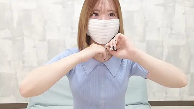 Snapshot of LOVE_MOMO_LOVE chatting on July 2026 11:33:01 AM LOVE MOMO LOVE online show from July 2026 11:33:01 AM