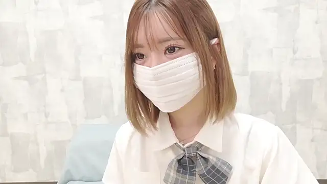 Snapshot of LOVE_MOMO_LOVE chatting on June 2026 11:27:01 AM LOVE MOMO LOVE online show from June 2026 11:27:01 AM