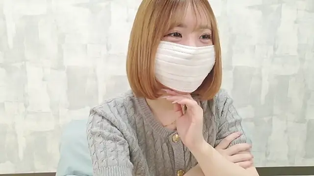 LOVE MOMO LOVE online show from May 2026 11:09:02 AM