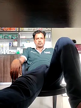 Raj1043 online show from November 2025 06:07:01 AM