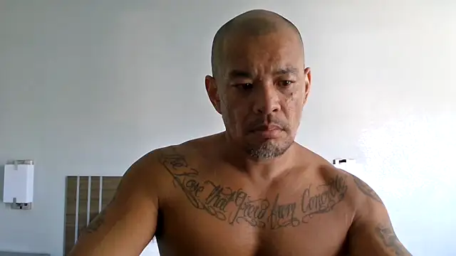 Snapshot of EatMyCake831 chatting on September 2025 07:31:01 PM EatMyCake831 online show from September 2025 07:31:01 PM