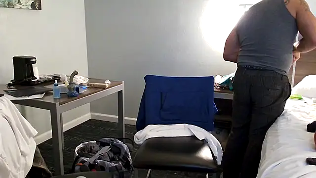 Snapshot of EatMyCake831 chatting on February 2025 06:43:02 AM EatMyCake831 online show from February 2025 06:43:02 AM