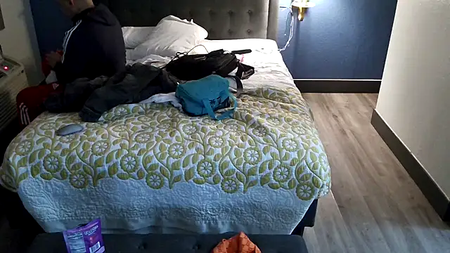 Snapshot of EatMyCake831 chatting on January 2025 02:51:02 PM EatMyCake831 online show from January 2025 02:51:02 PM