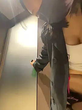 Snapshot of syy9999 chatting on January 2025 07:03:01 PM syy9999 online show from January 2025 07:03:01 PM