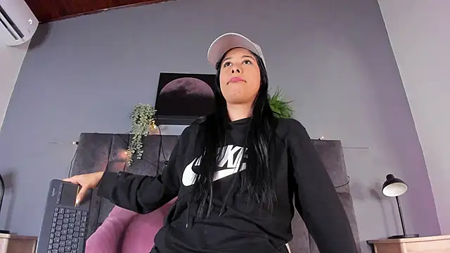 DulceAurora   online show from November 2025 02:45:02 AM